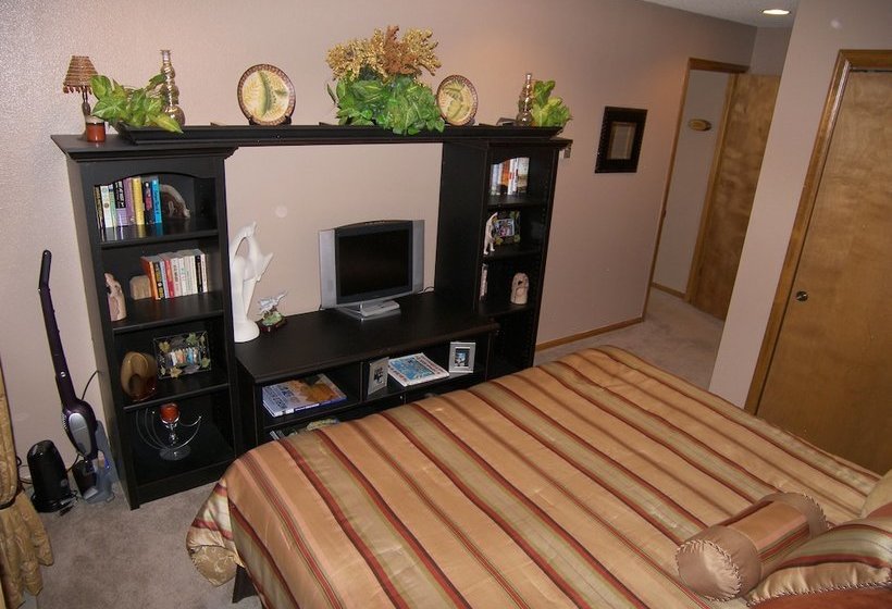 Saltlick 2 Bed 2 Bath