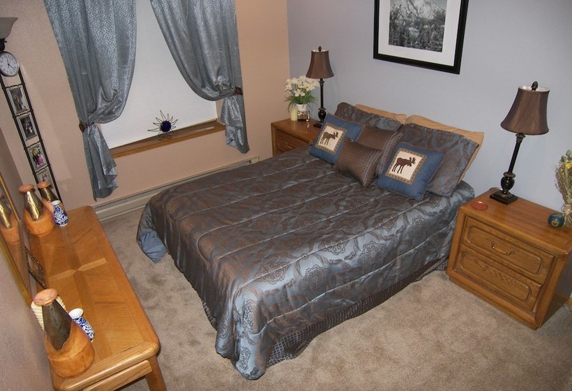 Saltlick 2 Bed 2 Bath