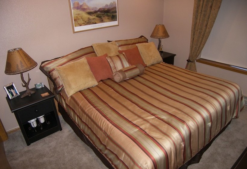 Saltlick 2 Bed 2 Bath