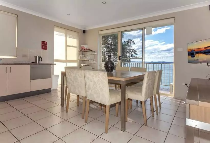 Alcheringa  Unit 3 & 4/32 Sandy Point Road