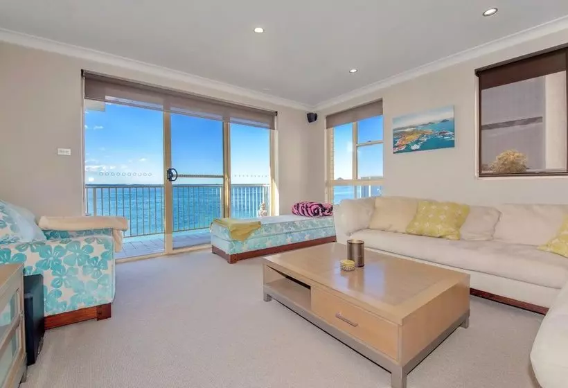 Alcheringa  Unit 3 & 4/32 Sandy Point Road