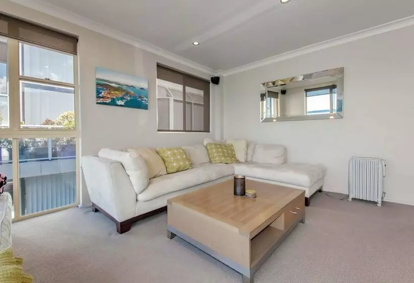 Alcheringa  Unit 3 & 4/32 Sandy Point Road