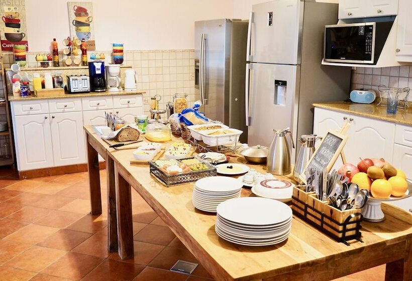 پانسیون Behlys Boutique