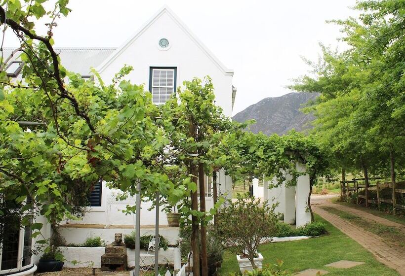 ペンション Moffid's Place