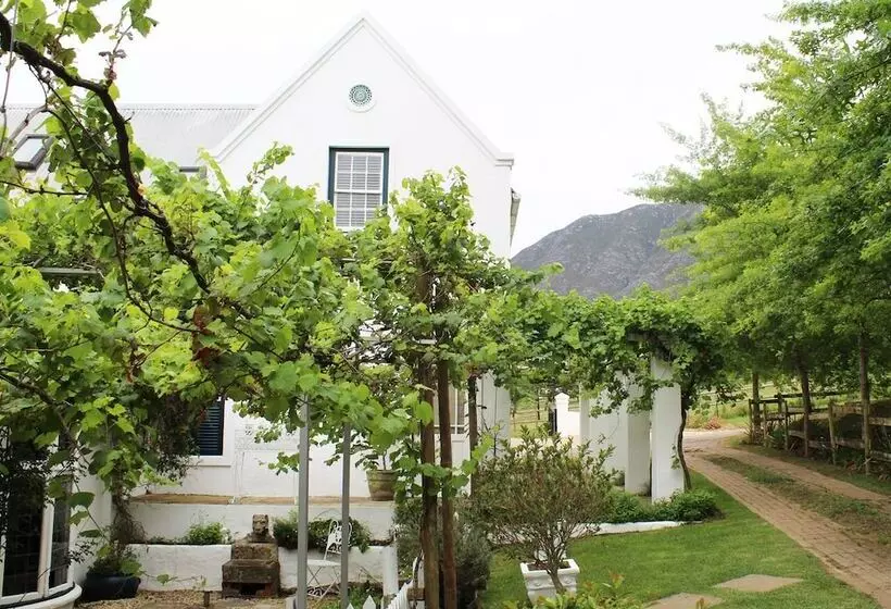 Majatalo Moffid's Place