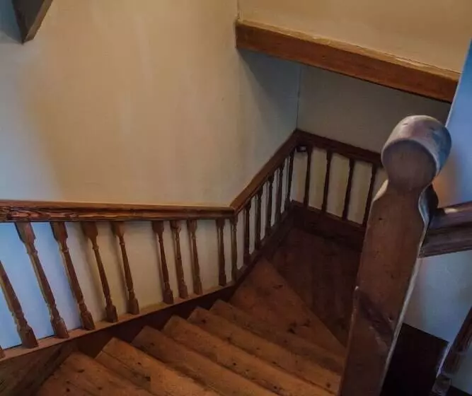 Majatalo Moffid's Place