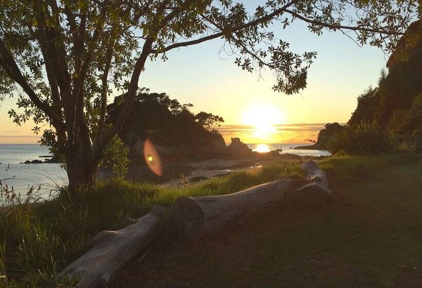 פנסיון The Beachfront Bach