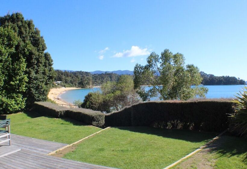 פנסיון The Beachfront Bach