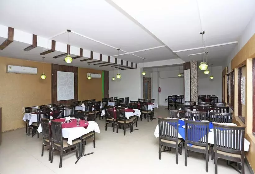 ホテル Abhay Palace By Oyo Rooms