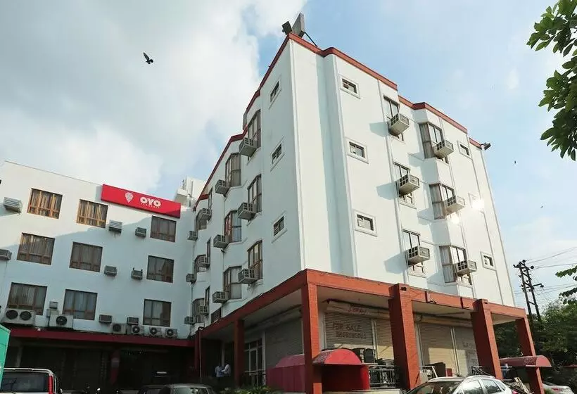 ホテル Abhay Palace By Oyo Rooms