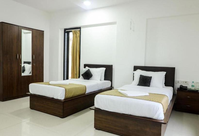 בית מלון כפרי Oyo 7150 Metro View Residency