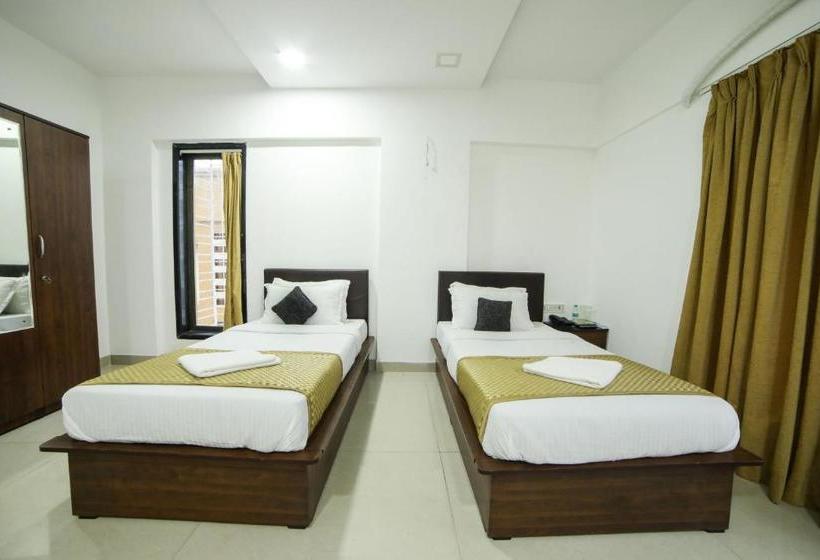 בית מלון כפרי Oyo 7150 Metro View Residency