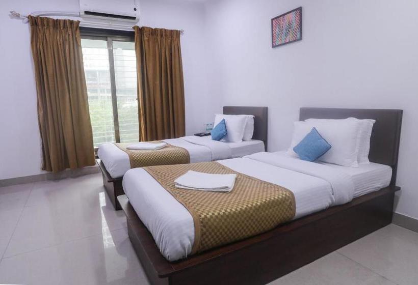 בית מלון כפרי Oyo 7150 Metro View Residency