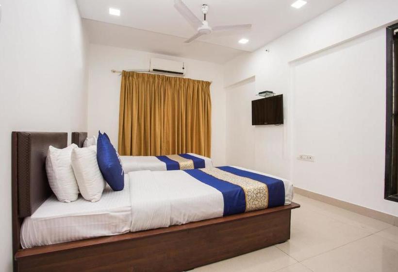 בית מלון כפרי Oyo 7150 Metro View Residency