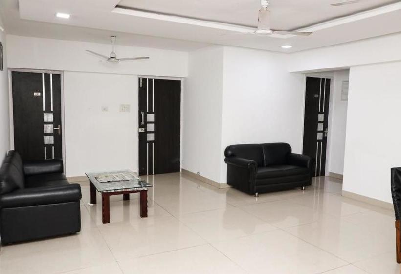 בית מלון כפרי Oyo 7150 Metro View Residency