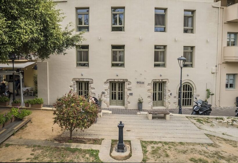 پانسیون Fileas Art