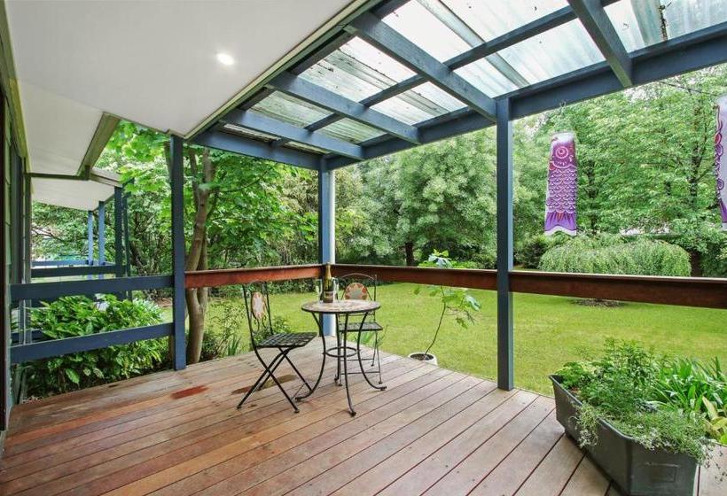 Rail Trail Cottage  Bright