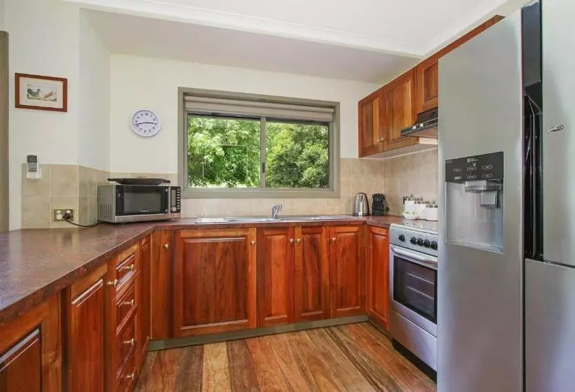 Rail Trail Cottage Bright