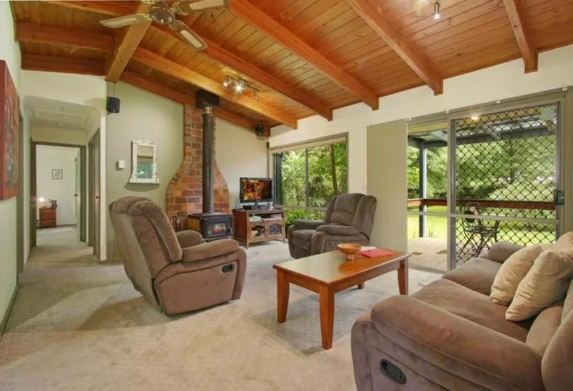 Rail Trail Cottage Bright