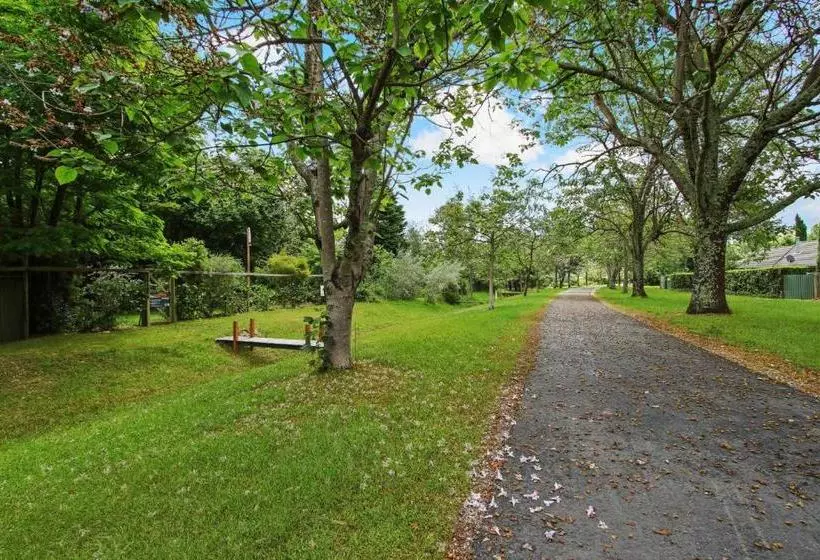 Rail Trail Cottage Bright
