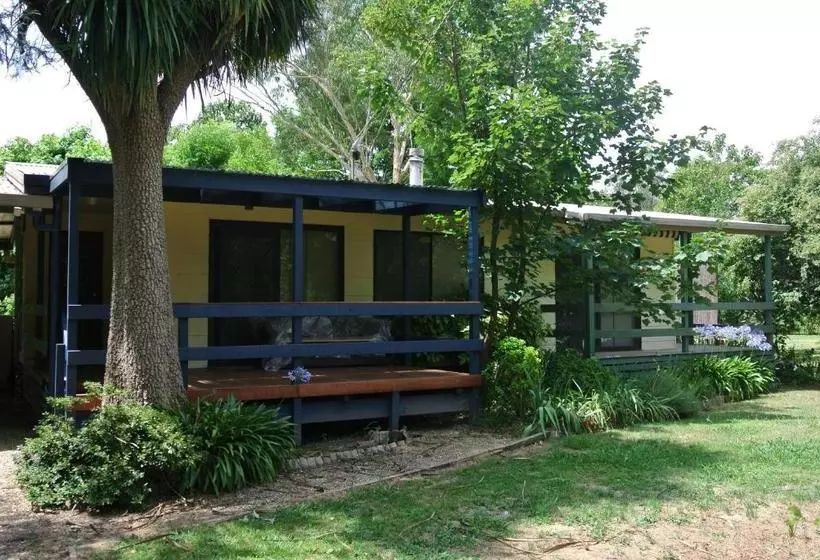 Rail Trail Cottage Bright