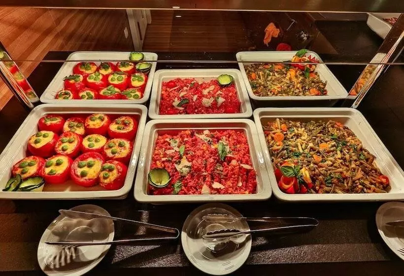 Carine Hotel Kumbor Superior