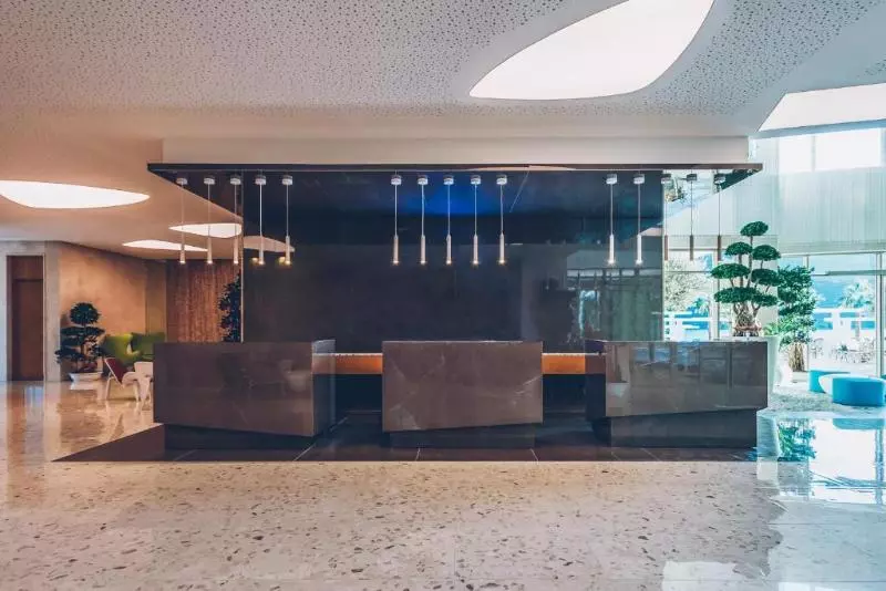 Carine Hotel Kumbor Superior