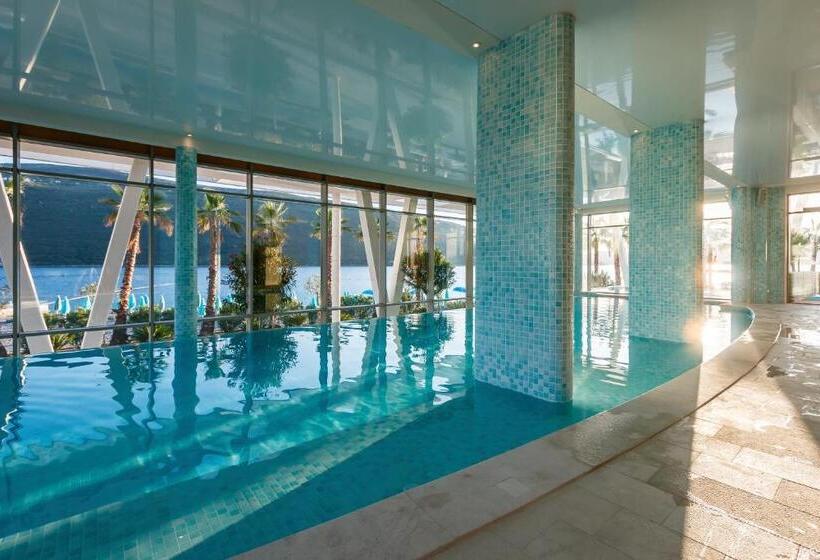 Carine Hotel Kumbor Superior