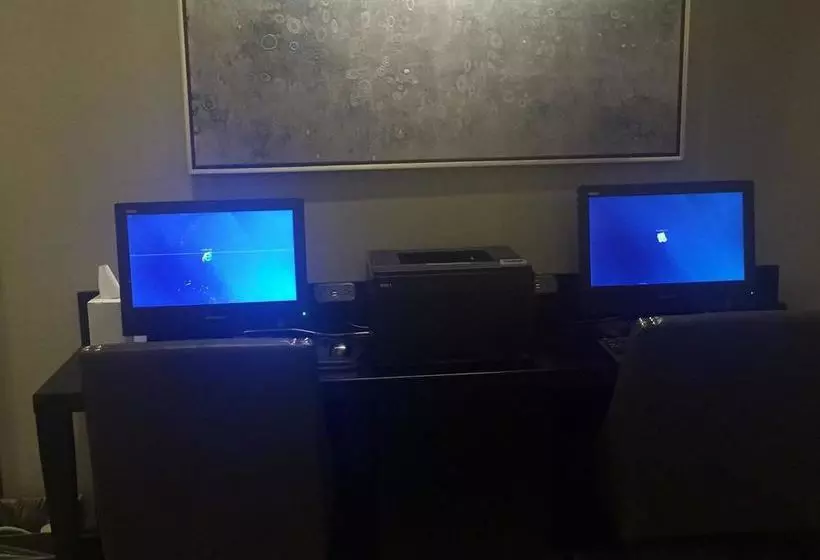 Golden Tulip Bethesda Court Hotel