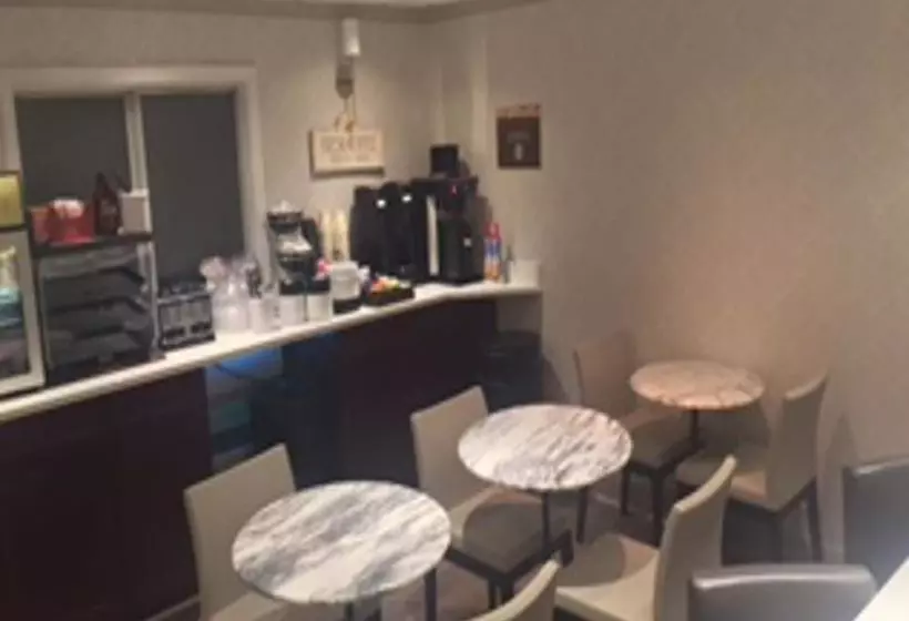 Golden Tulip Bethesda Court Hotel