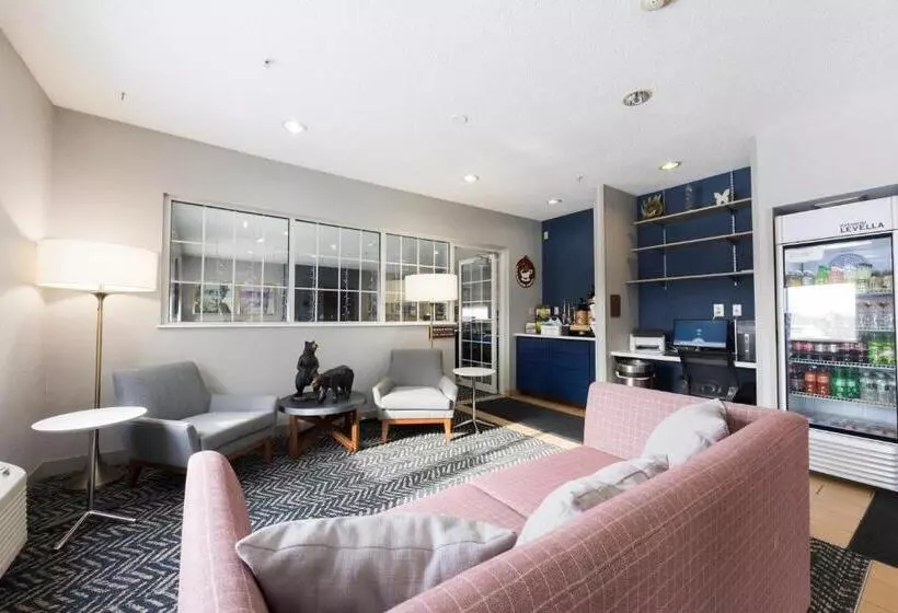 ホテル Americinn By Wyndham Duluth