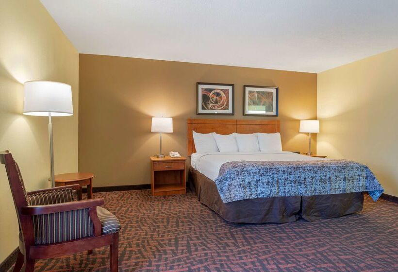 酒店 Best Western Louisville East Inn & Suites