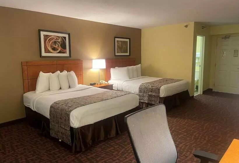 Отель Best Western Louisville East Inn & Suites
