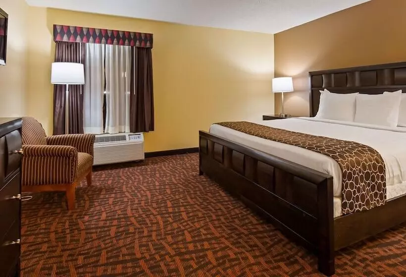 Отель Best Western Louisville East Inn & Suites