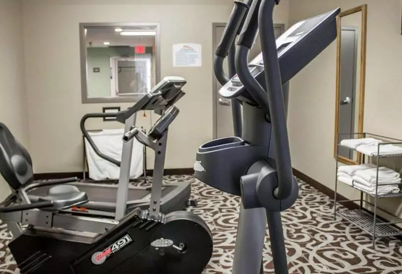 호텔 Copley Inn & Suites, Copley Akron