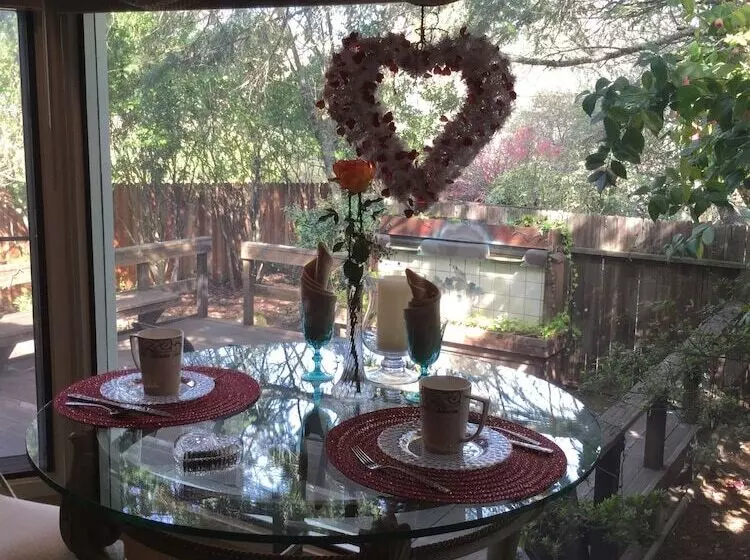 Hotelli Foothill House