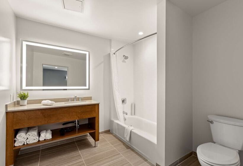 בית מלון כפרי Good Nite Inn Calabasas