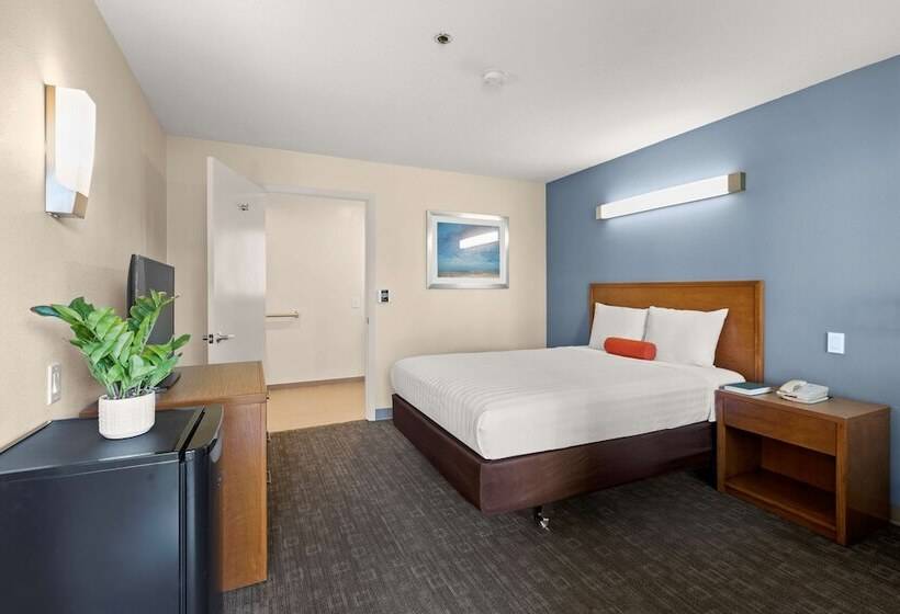 בית מלון כפרי Good Nite Inn Calabasas