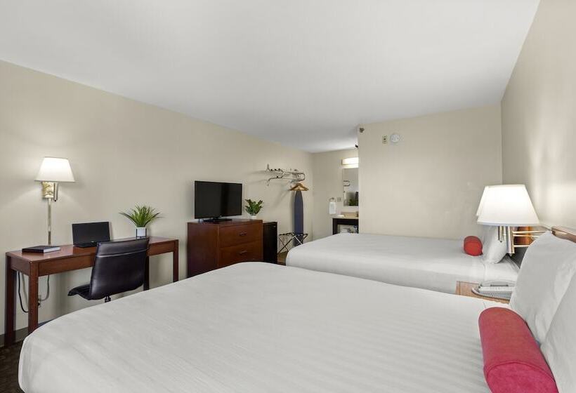 בית מלון כפרי Good Nite Inn Calabasas