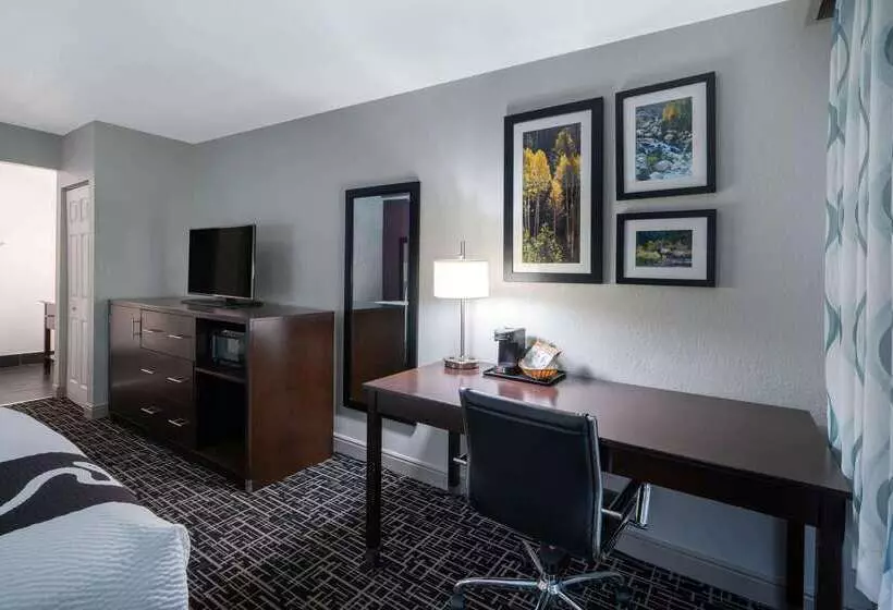 ホテル La Quinta Inn & Suites By Wyndham Fort Collins, Colorado