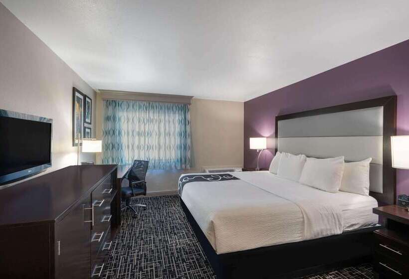 هتل La Quinta Inn & Suites By Wyndham Fort Collins, Colorado