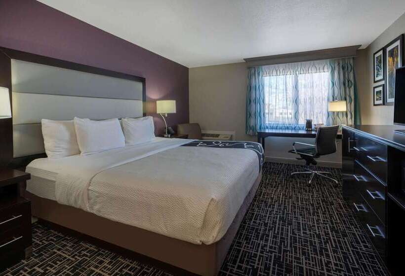 هتل La Quinta Inn & Suites By Wyndham Fort Collins, Colorado