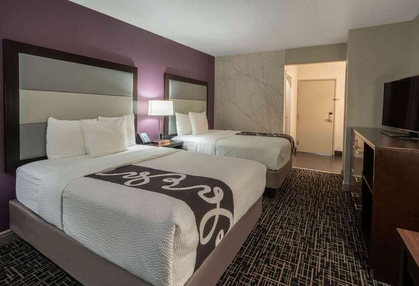 هتل La Quinta Inn & Suites By Wyndham Fort Collins, Colorado