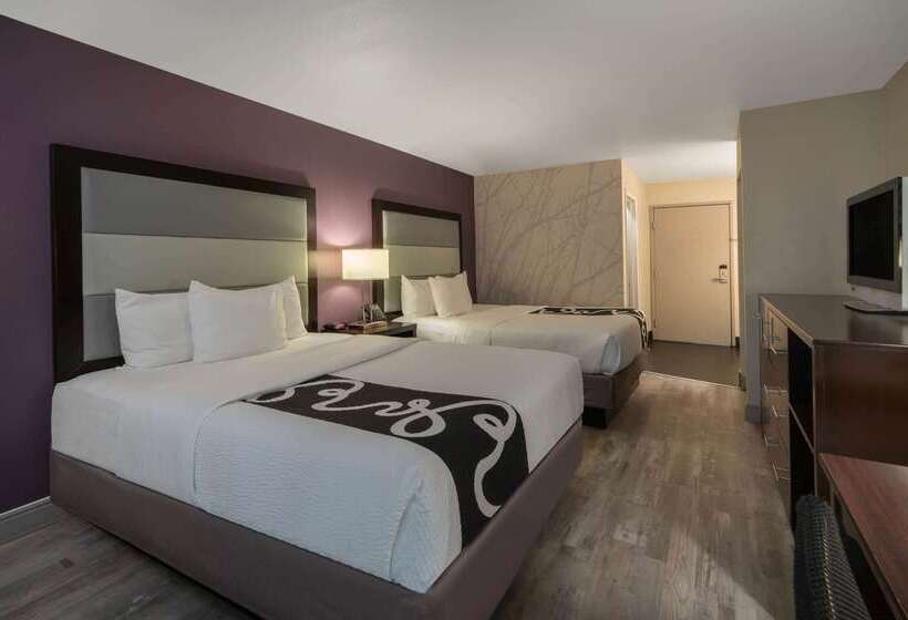 هتل La Quinta Inn & Suites By Wyndham Fort Collins, Colorado