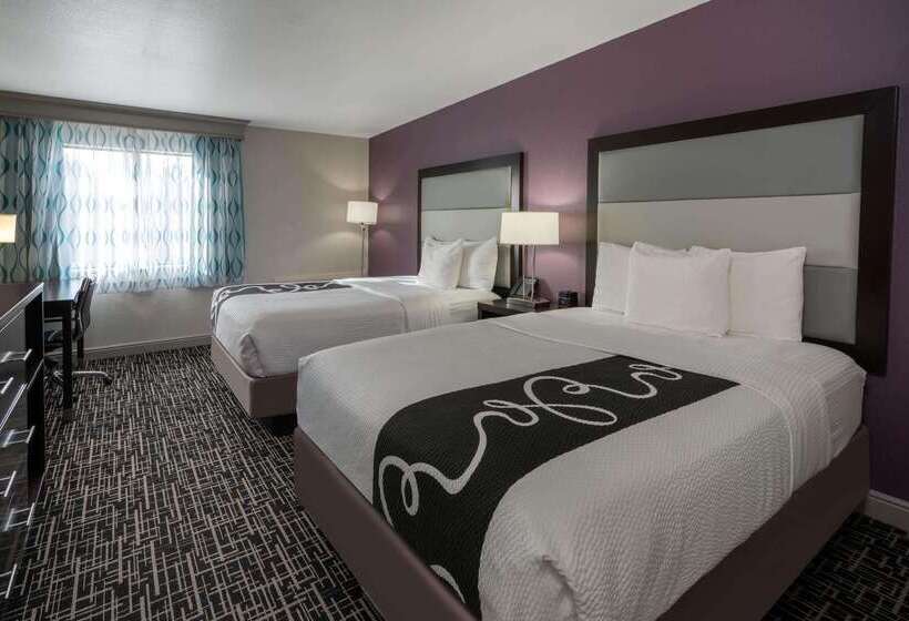 هتل La Quinta Inn & Suites By Wyndham Fort Collins, Colorado