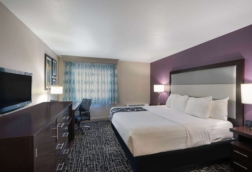 هتل La Quinta Inn & Suites By Wyndham Fort Collins, Colorado