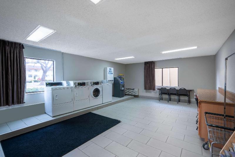 هتل La Quinta Inn & Suites By Wyndham Fort Collins, Colorado