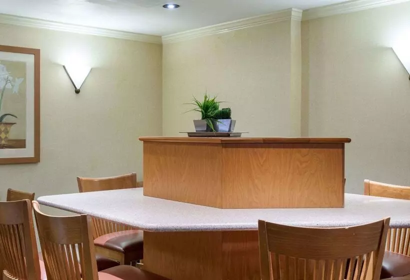 ホテル Quality Inn Newark Wilmington