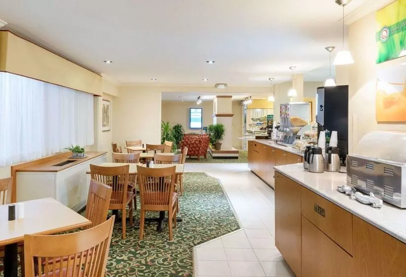 ホテル Quality Inn Newark Wilmington
