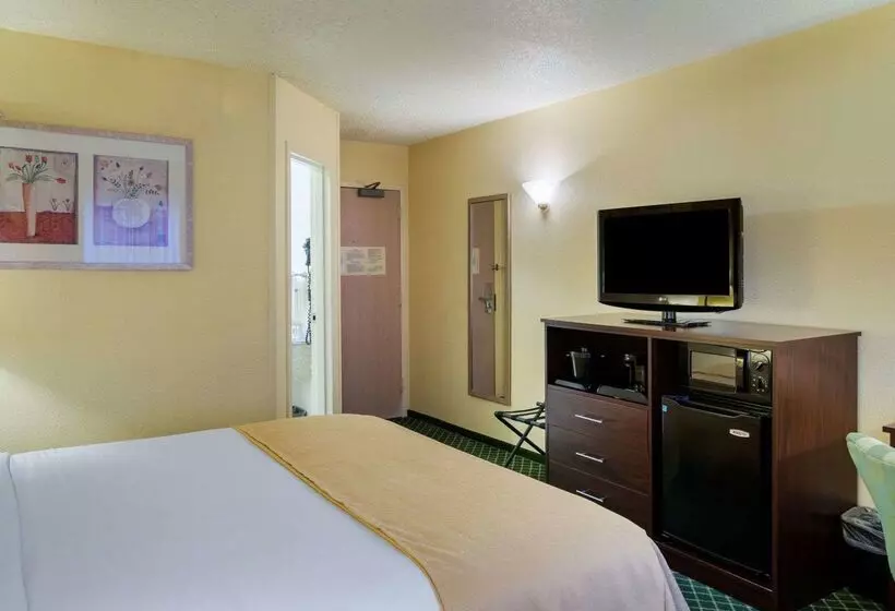 ホテル Quality Inn Newark Wilmington